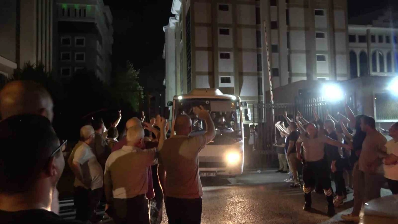 Antalya Büyükşehir Belediyesine yönelik rüşvet ve yolsuzluk soruşturmasında 8 tutuklama