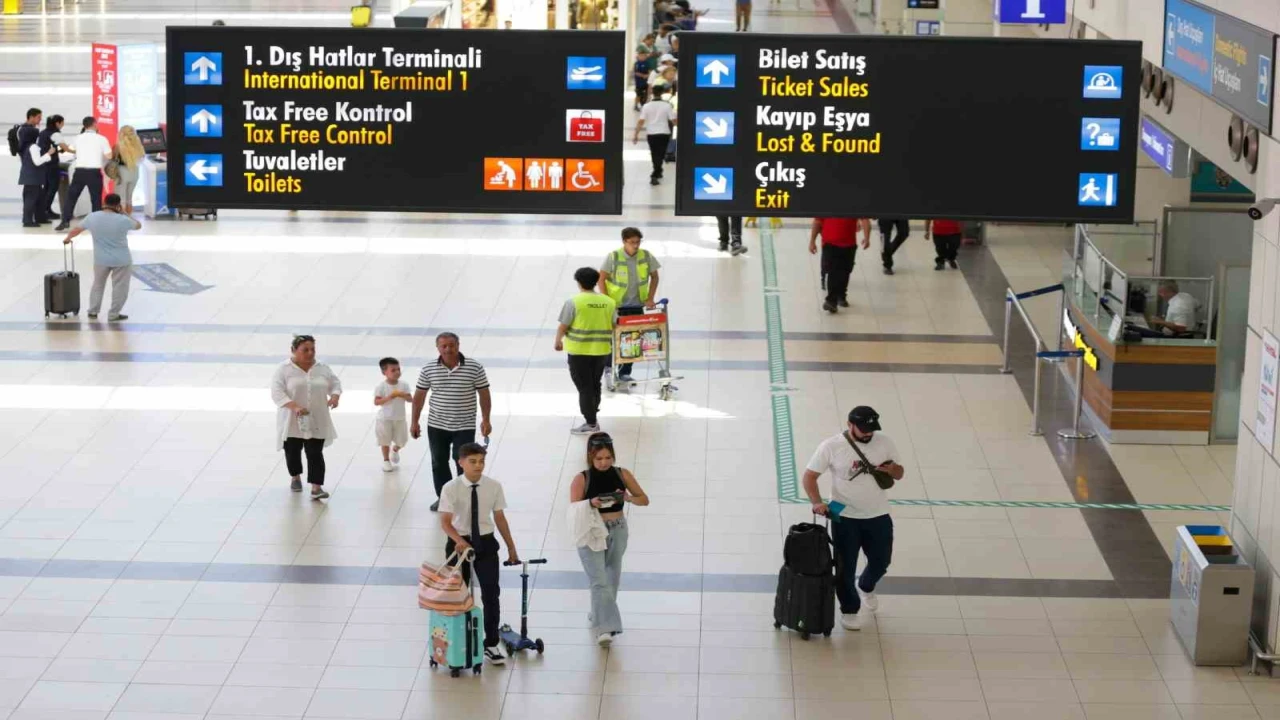 Antalya turizmde rekor tazeledi