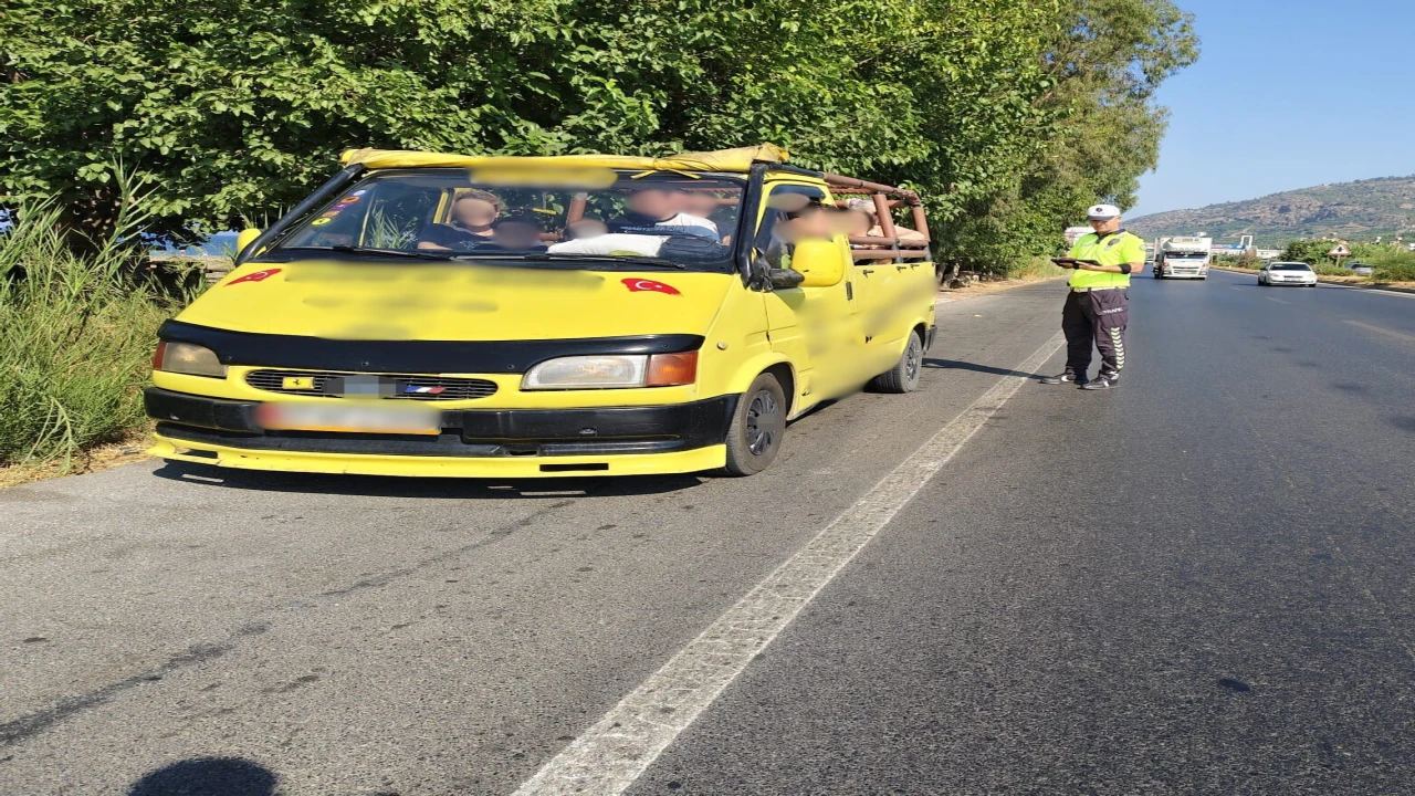 Antalyada 1 haftada 14 bin 898 araç ve sürücüsüne idari para cezası