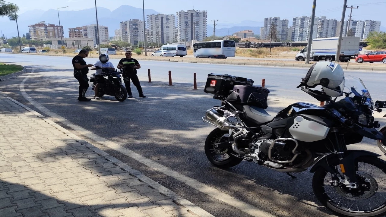 Antalyada motosikletlere sıkı denetim: 33 araç trafikten men edildi