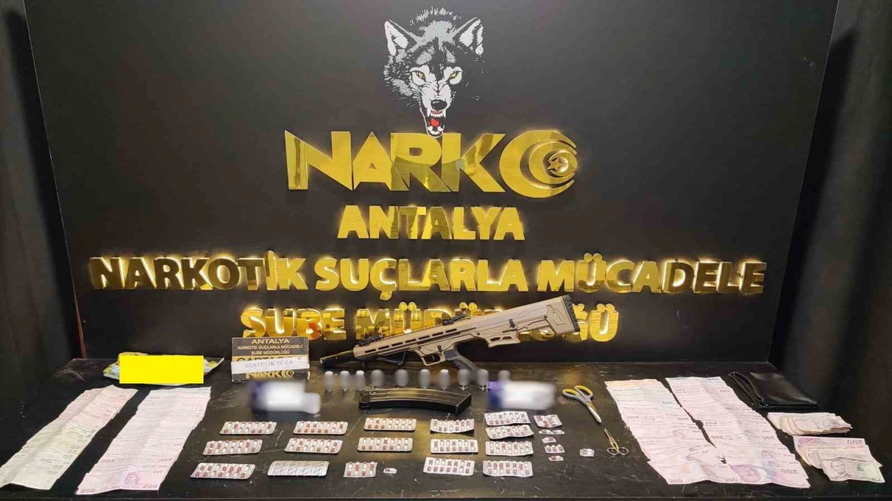 Antalyada uyuşturucu operasyonlarında 1 haftada 28 olayda yakalanan 17 kişi tutuklandı