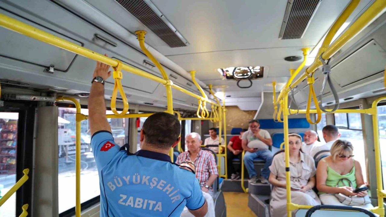 Büyükşehirin toplu ulaşım araçlarındaki sıkı denetimleri devam ediyor