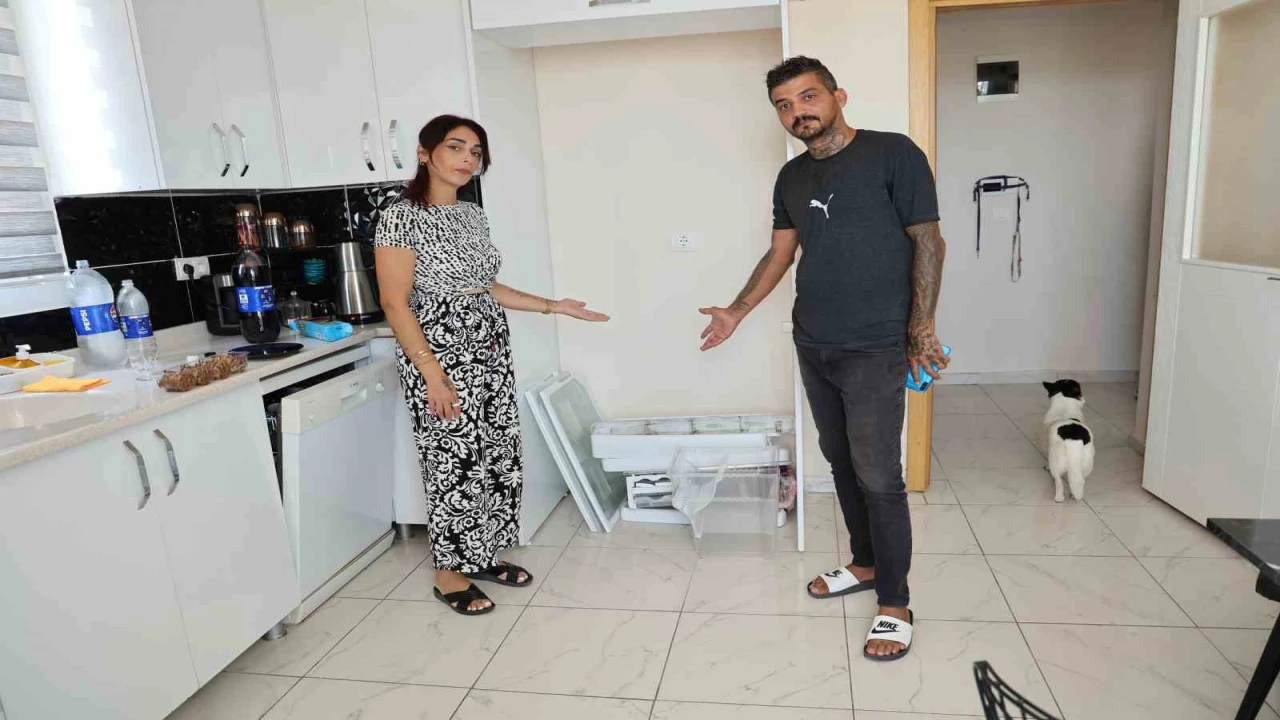 Buzdolabını servise gönderdi, başına gelmeyen kalmadı