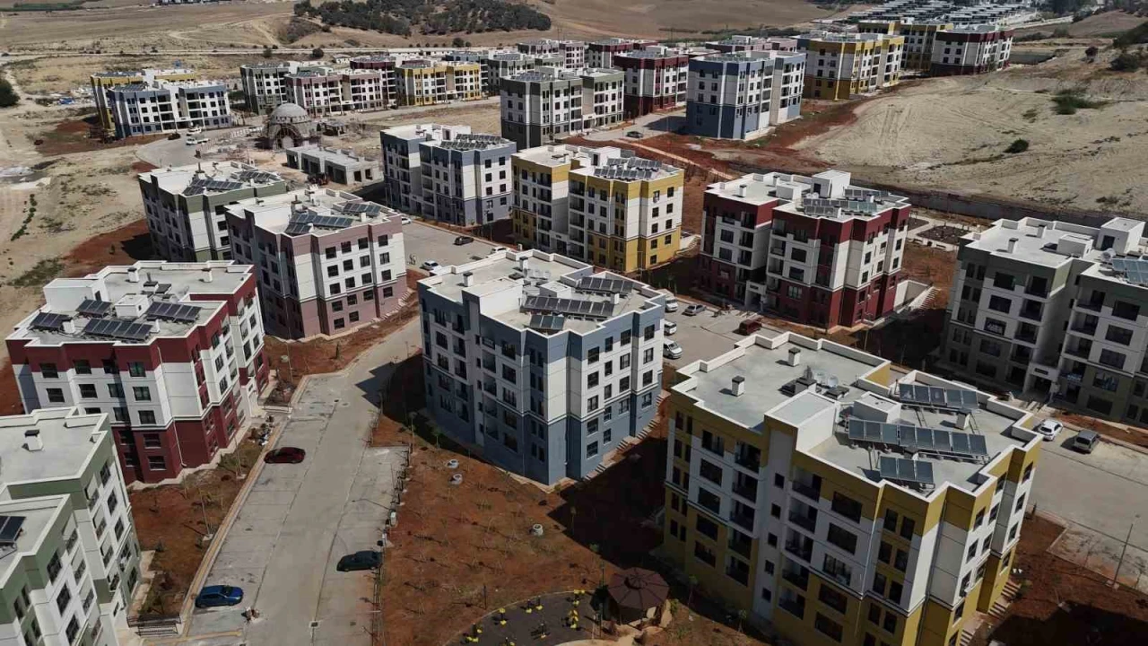 Hem deprem hem de sosyal konutlarda sona gelindi