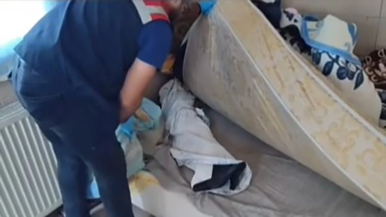 Ispartada tefecilik operasyonu: 15 adet imzalı senet ele geçirildi