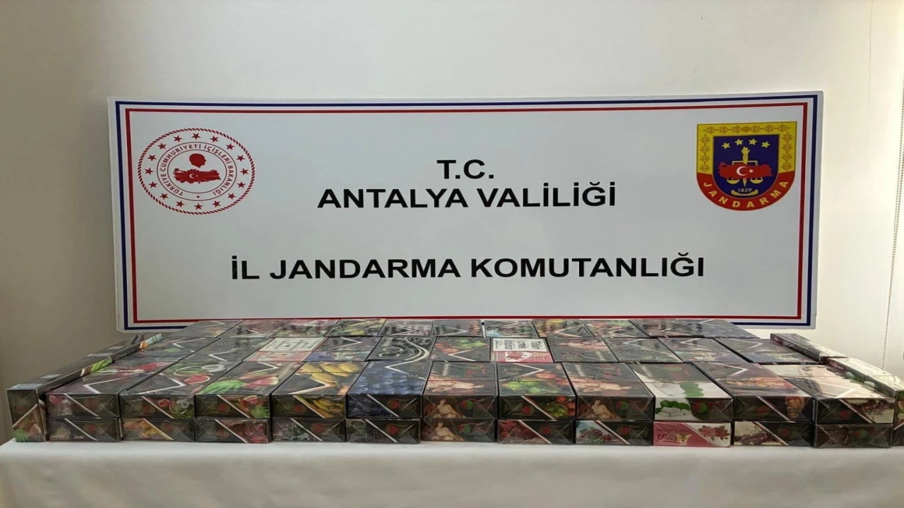 Kaşta 22 kilo kaçak nargile tütünü ele geçirildi