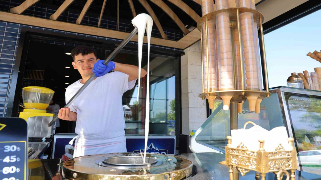 Maraş dondurması dünyada zirvede: En iyi soğuk tatlı