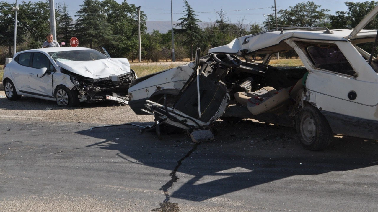 Metrelerce sürüklenip takla atan araçta bulunan sürücü ağır yaralandı