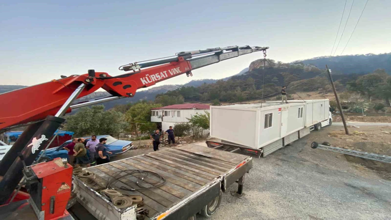 Orman yangınında evleri yananlar için konteynerler yerleştirilmeye başlandı