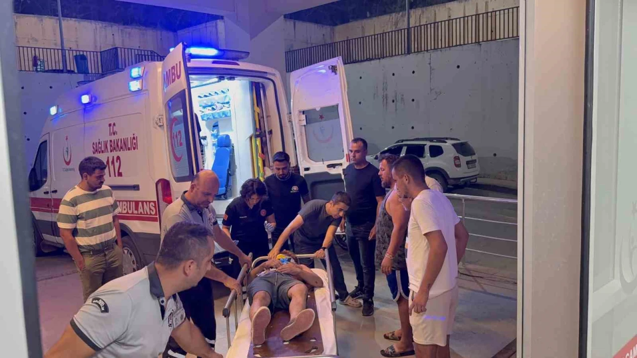 Otomobil yayla yolunda uçuruma yuvarlandı: 2 yaralı