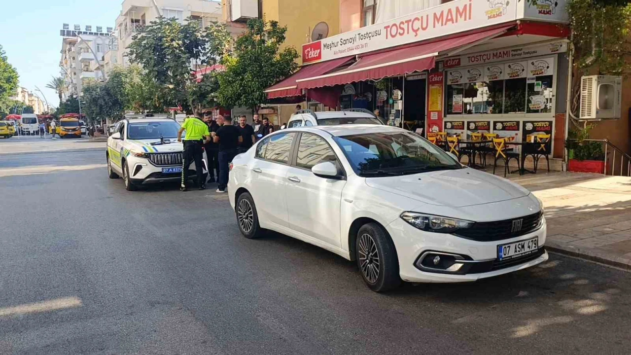 Taksiciler ihbar etti, korsan taksici yakalandı