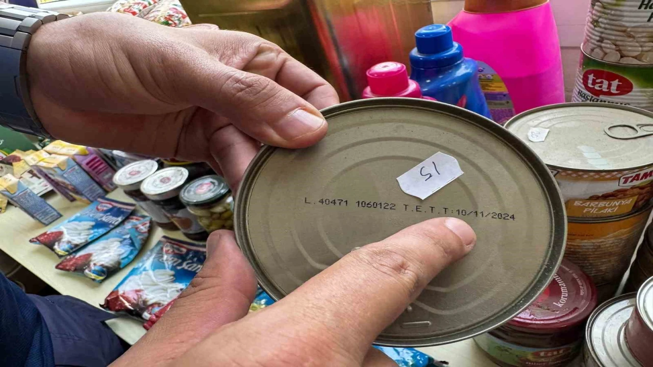 Tarsusta halk sağlığını tehdit eden 500 ürün ele geçirildi