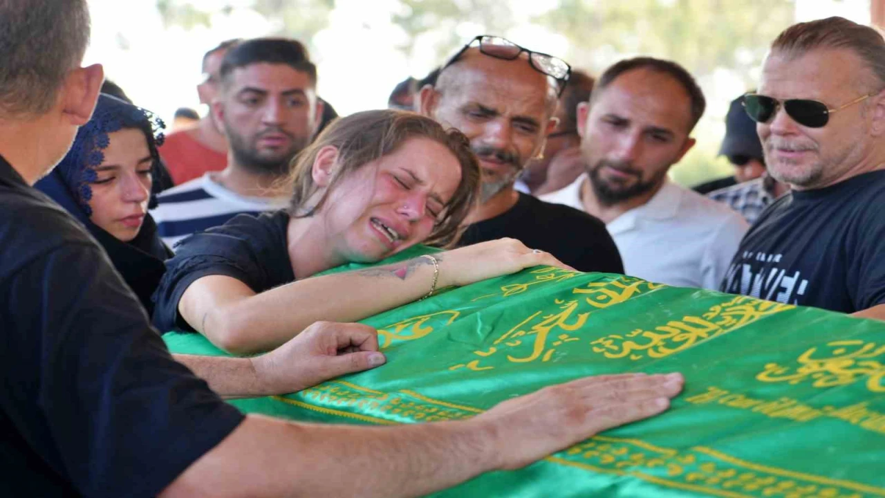 Tek teker aşk tek bıraktı, genç kadının feryatları yürekleri yaktı