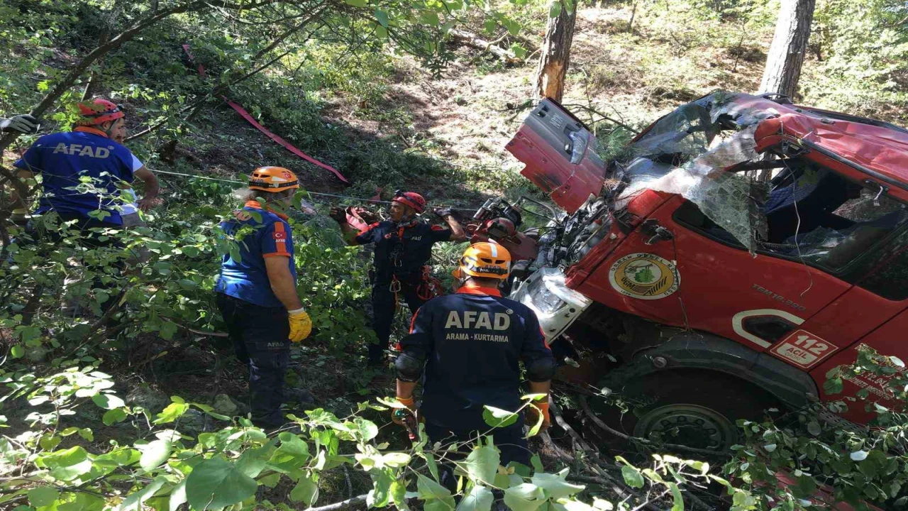Yangına müdahaleye giden arazöz devrildi: Orman işçisi şehit oldu, 5 yaralı