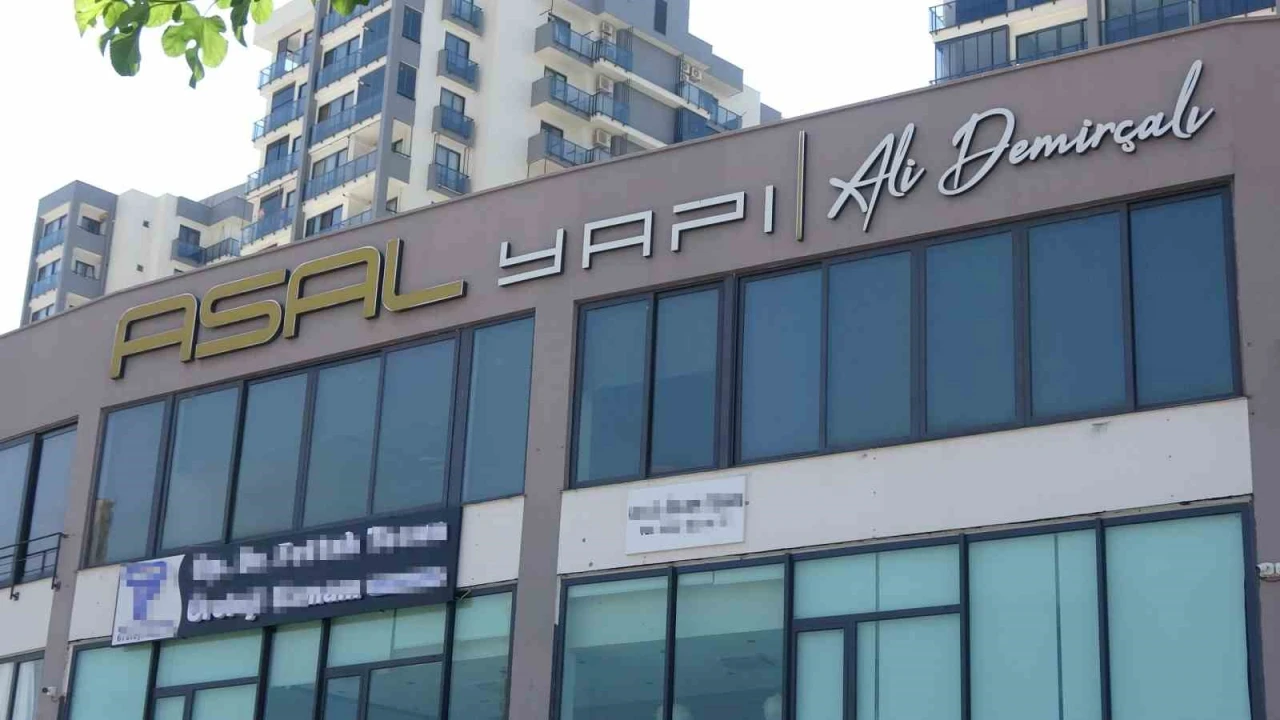 Adana Yüreğirde başkanın şirketine girilip koltuğuna ateş edildi