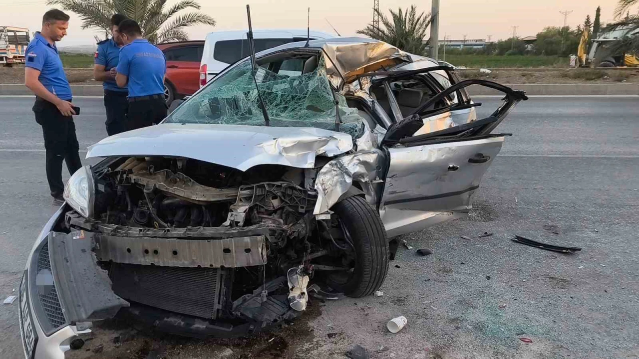 Adanada feci kaza: 2 infaz koruma memuru öldü, 1 yaralı