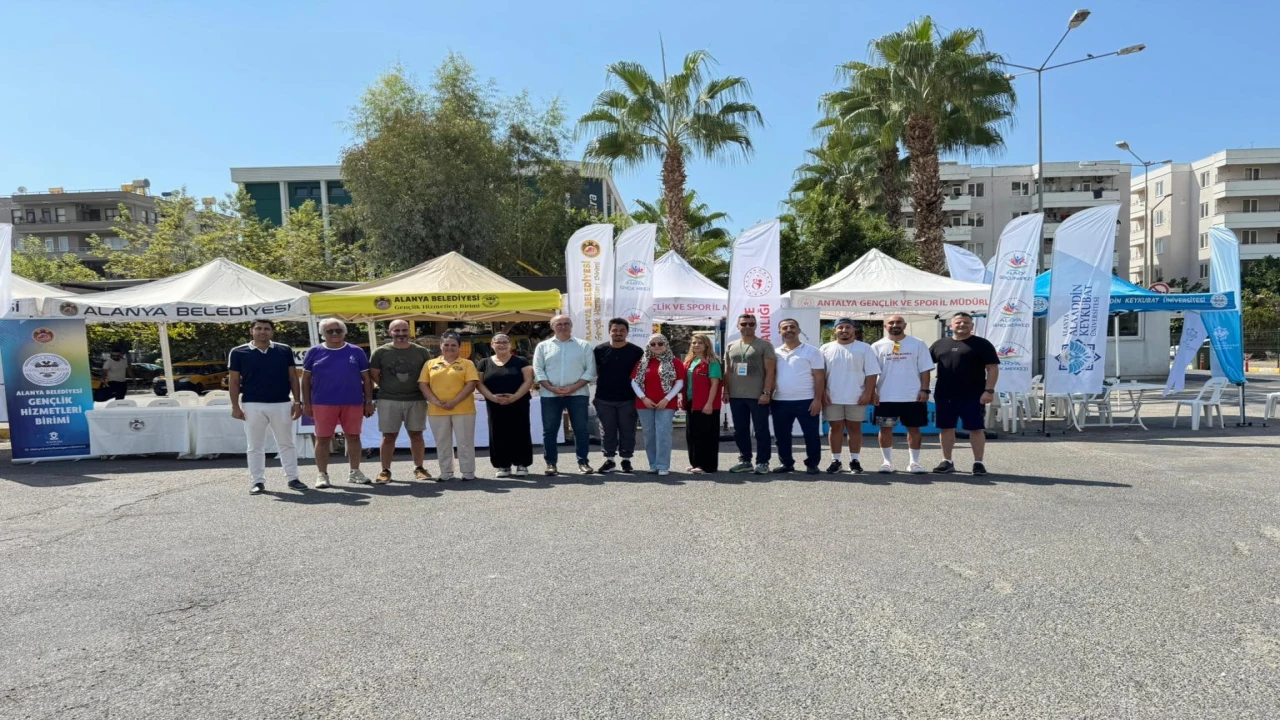 Alanyada üniversite öğrencilerine sıcak karşılama