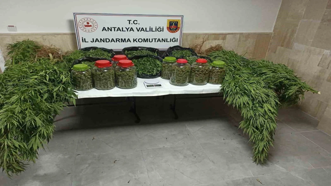 Antalyada 43 kilo uyuşturucu madde ele geçirildi