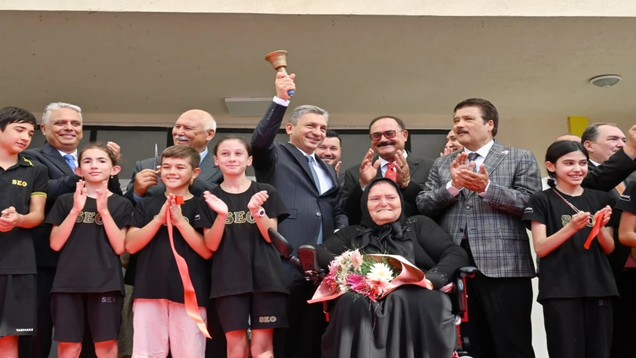 Antalyada 526 bsin 145 öğrenci için ders zili çaldı