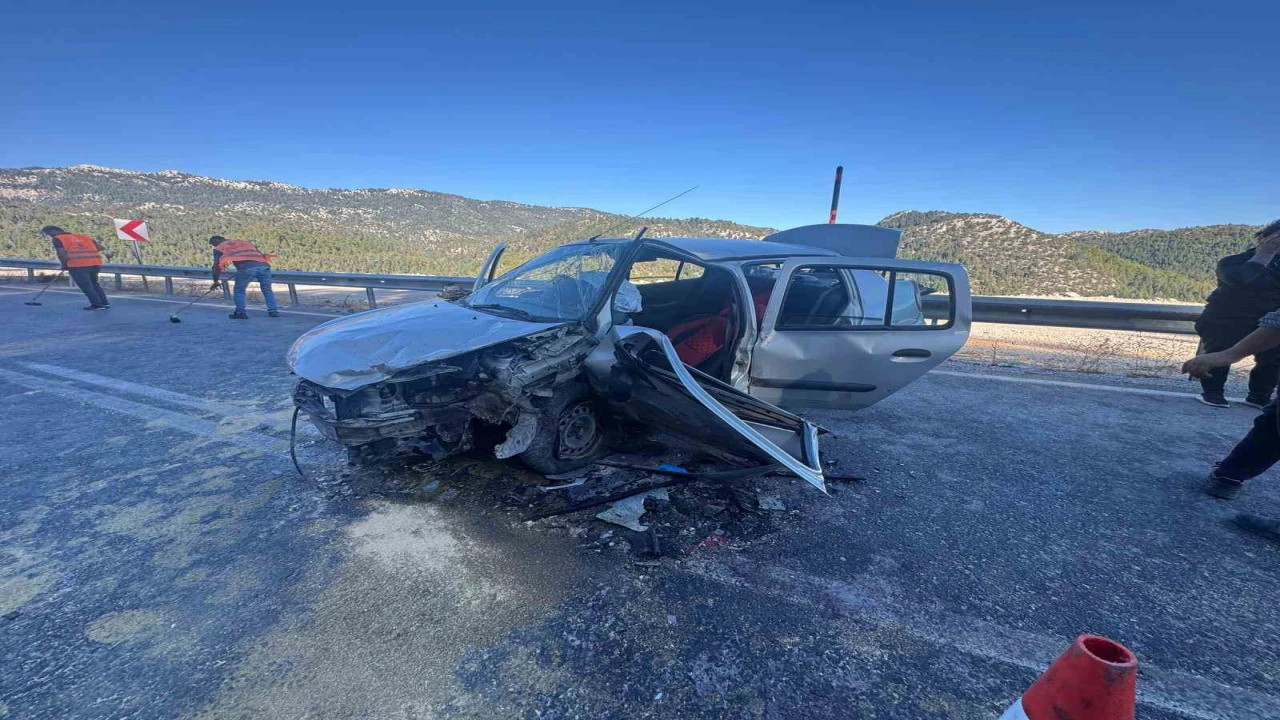 Antalyada feci kaza: 4 yaralı