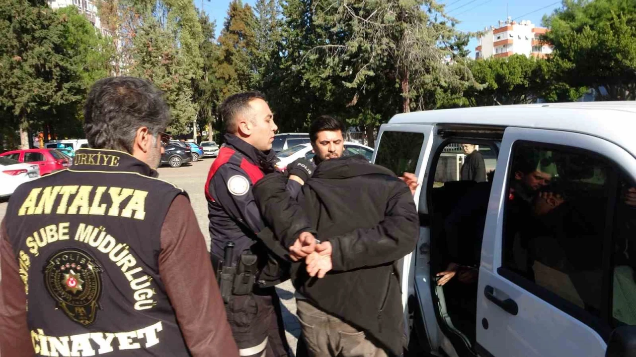 Antalyada kıraathanedeki cinayet davasında sanık ikinci kez hakim karşısında