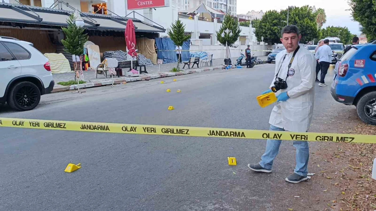 Antalyada silahlı saldırı: 1i turist 3 yaralı