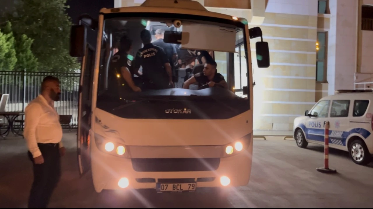 Antalyadaki rüşvet soruşturmasında 5 tutuklama, 9 adli kontrol kararı