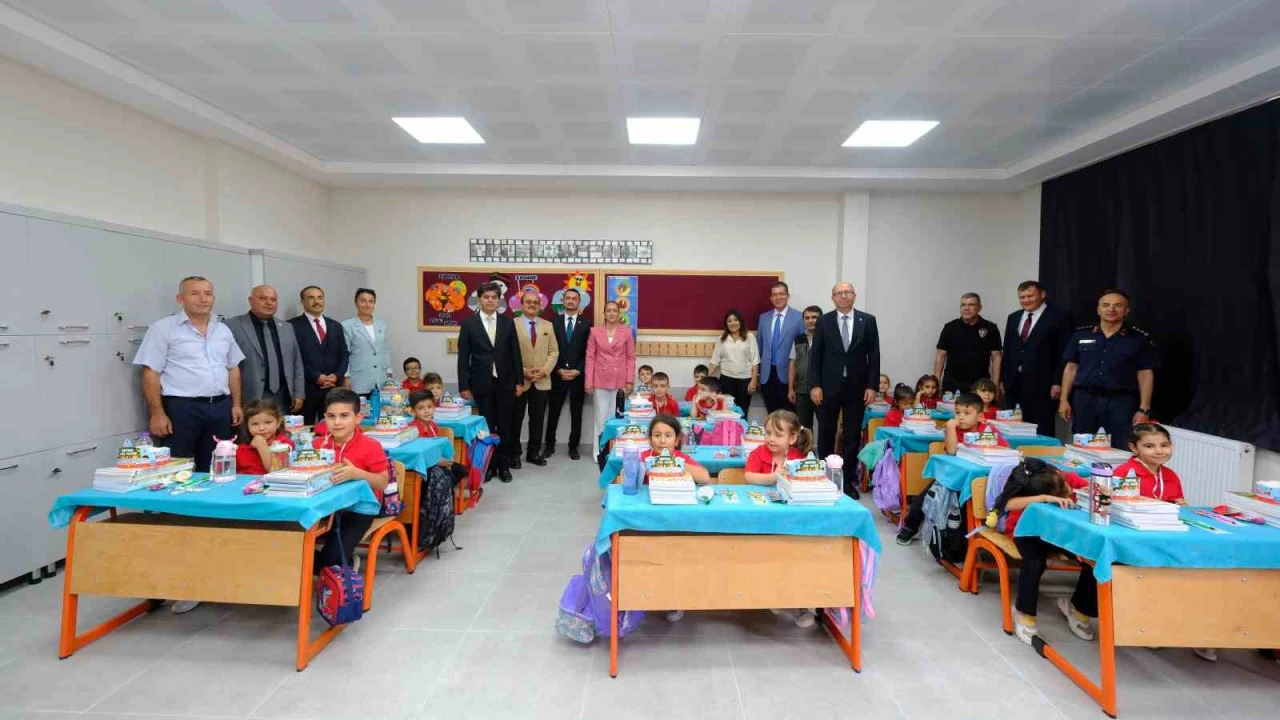 Burdurda 41 bin 405 öğrenci için ders zili çaldı