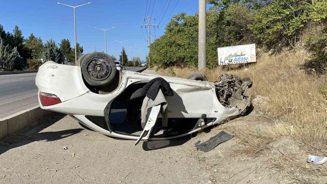 Burdurda otomobil takla attı: 1 yaralı