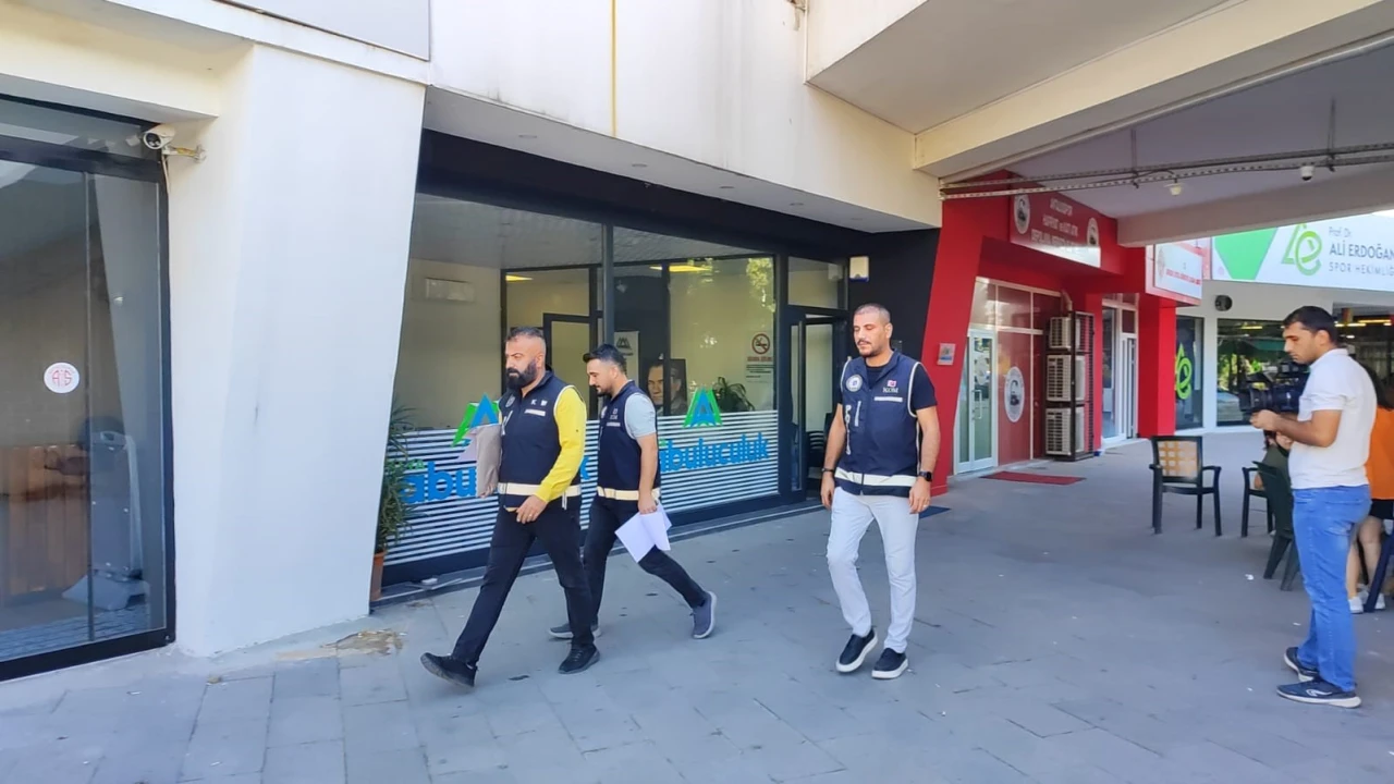 Hafriyat yolsuzluğu soruşturmasında arama yapıldı, bazı belgelere el konuldu