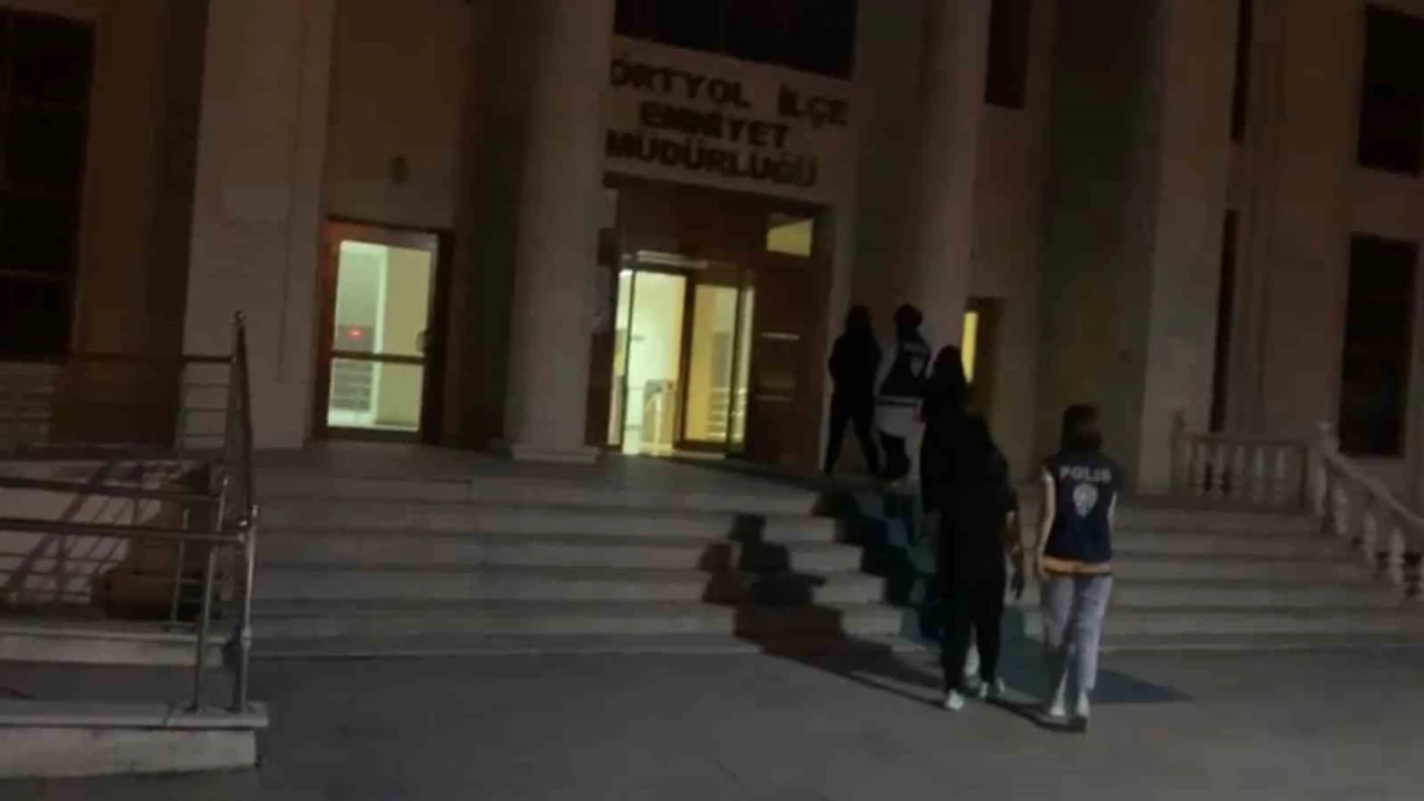 Hatayda masaj ve kafe salonları denetlendi