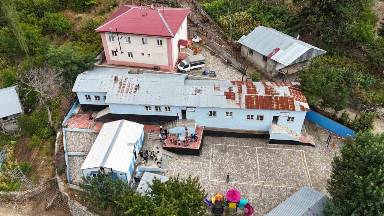 Köy okulları ve öğrencilere anlamlı dokunuş