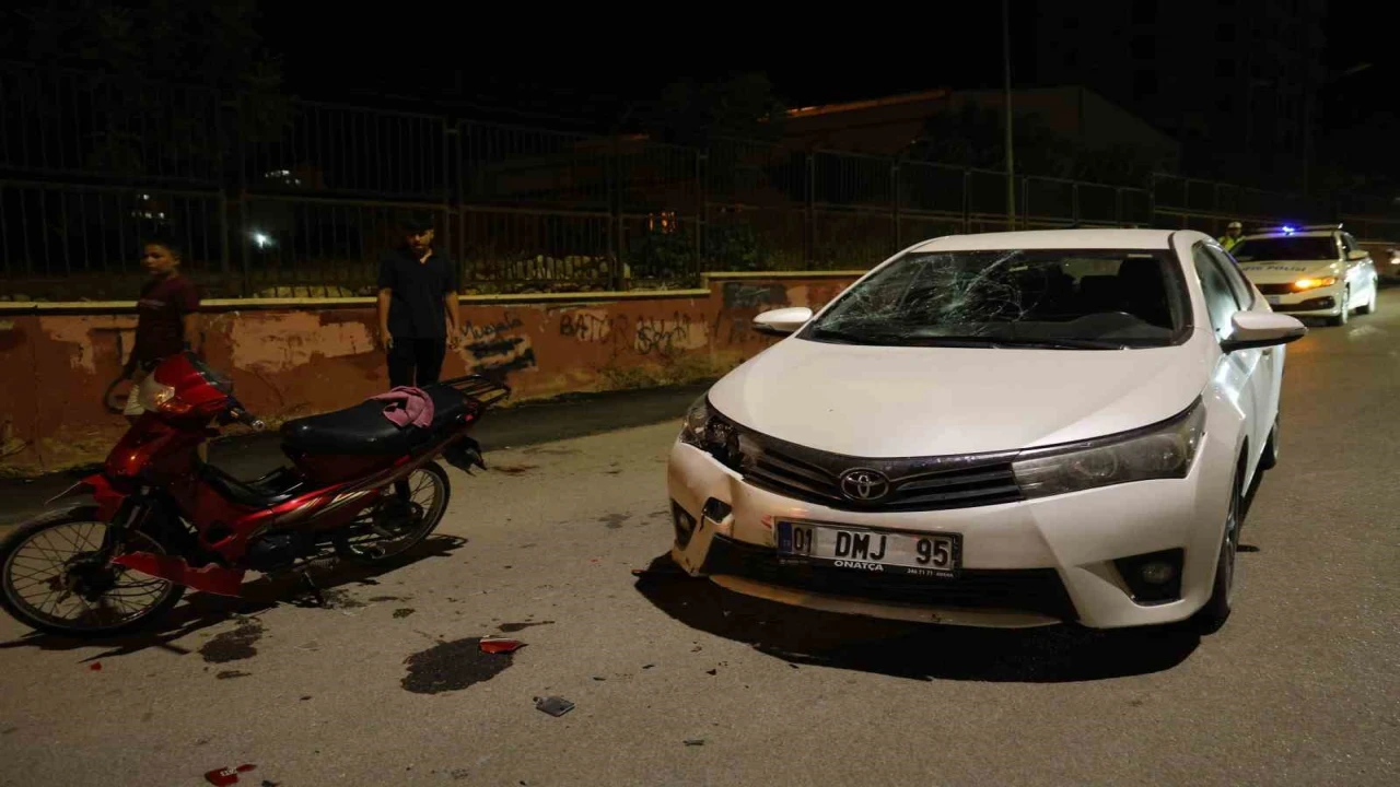 Kozanda motosiklet ile otomobil çarpıştı: 2 yaralı
