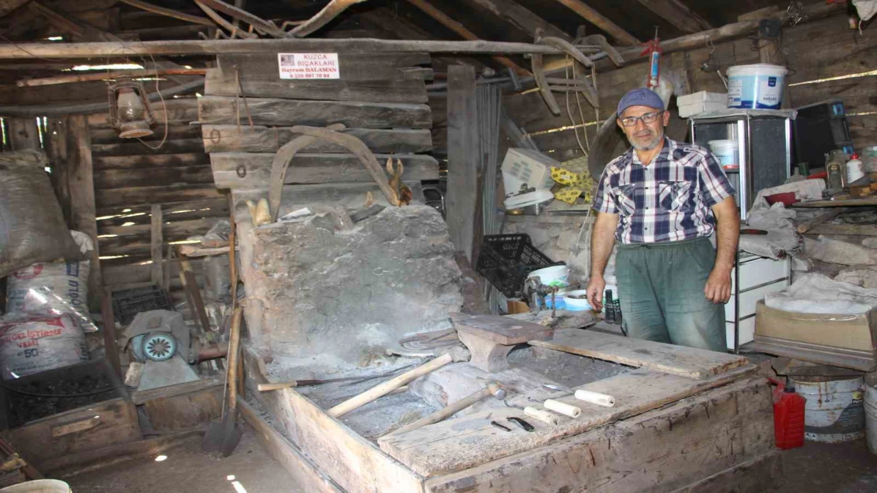 Kuzcada 200 yıllık bıçak geleneği teknolojiye direniyor