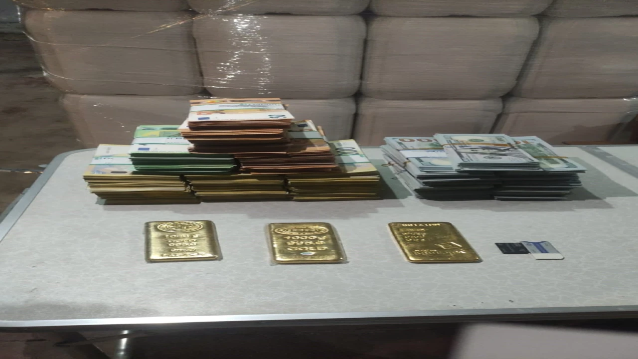 Manavgat Belediyesi yolsuzluk ve rüşvet soruşturmasında 3 kg külçe altın yarım milyonun üzerinde döviz ele geçirildi