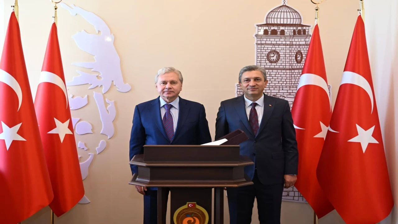 Moskova Hükümet Bakanı Çeremin: Moskova ile Antalya arasındaki işbirliğinin artarak devam etmesini arzuluyoruz