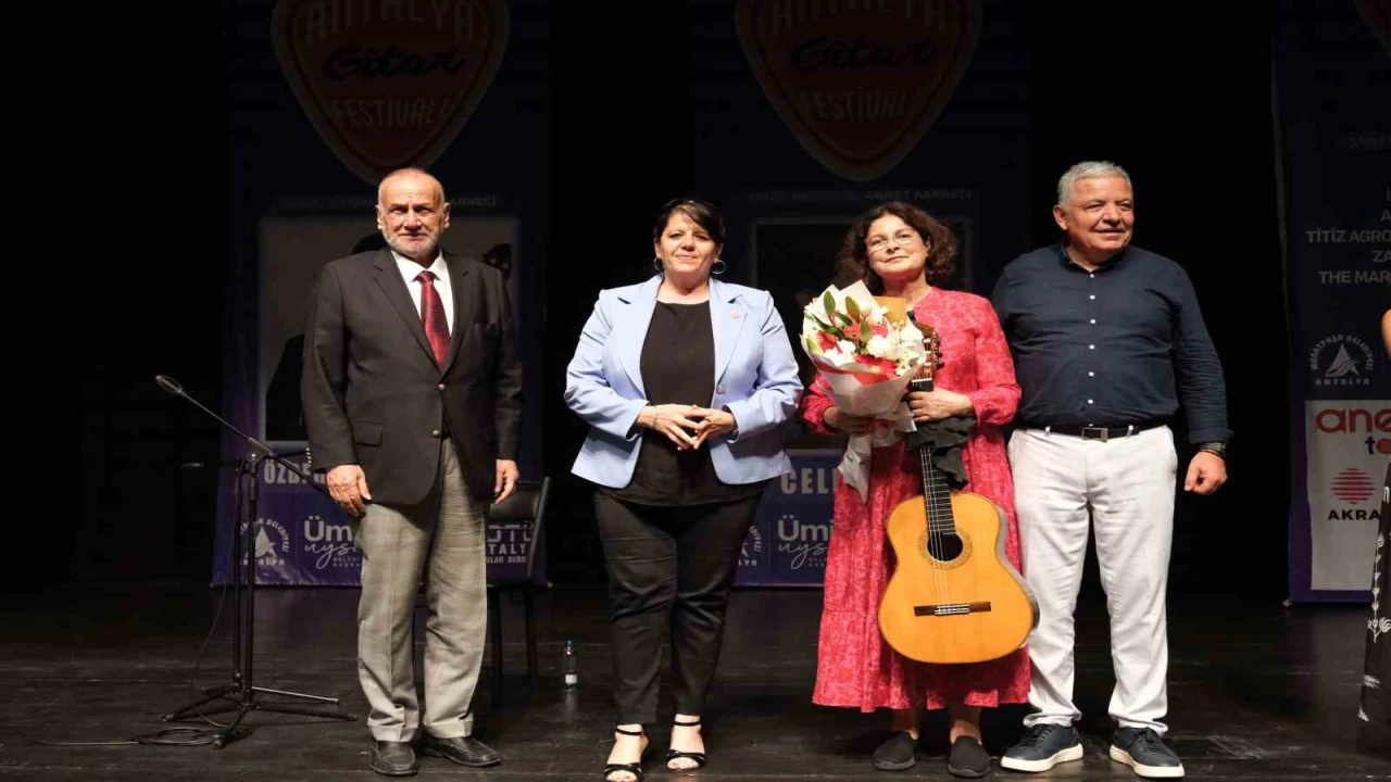 Muratpaşada Gitar Festivali sona erdi
