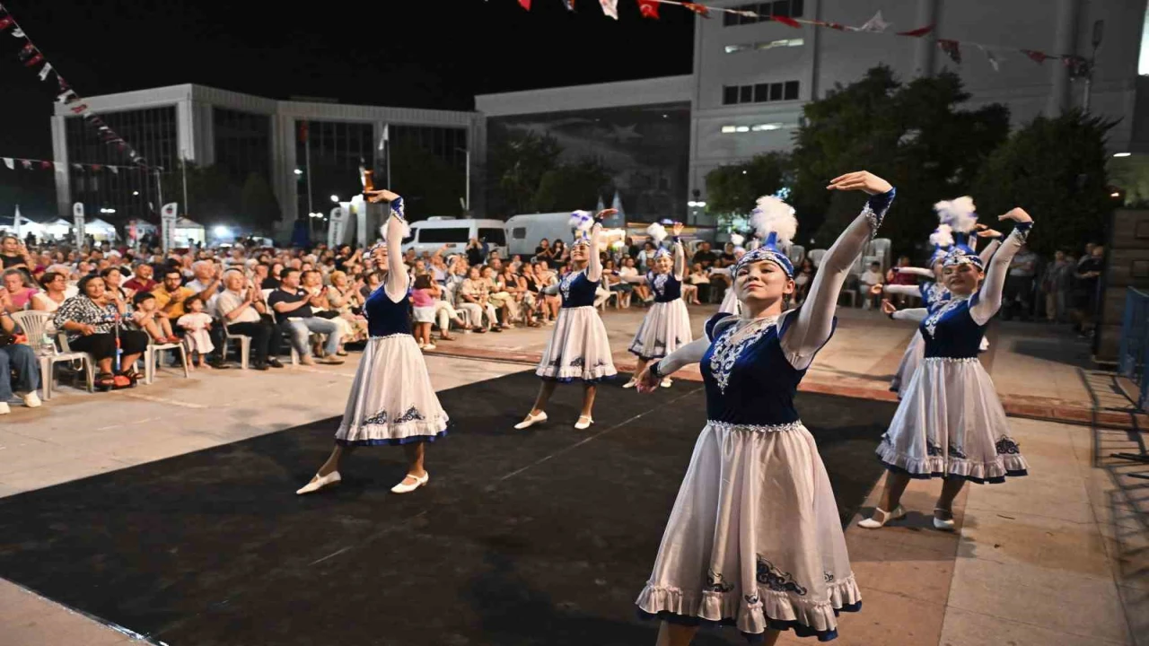 Muratpaşada renkli buluşma