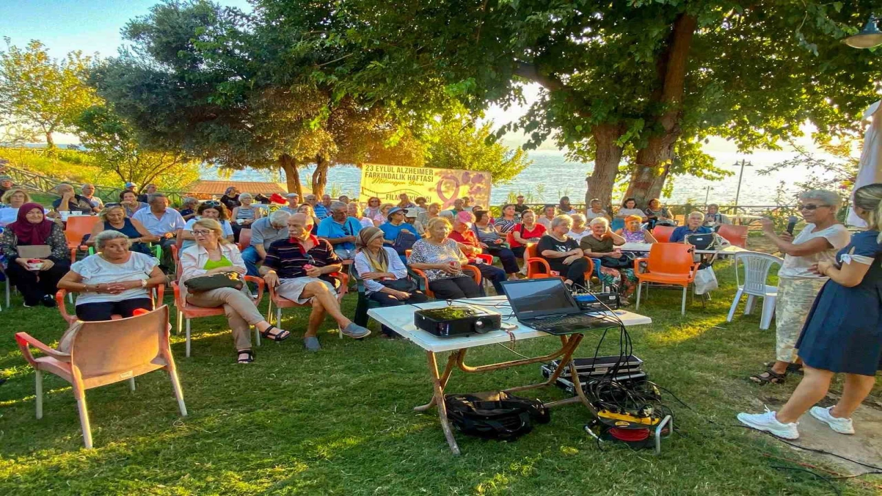 Muratpaşadan Alzheimer farkındalık çalışması