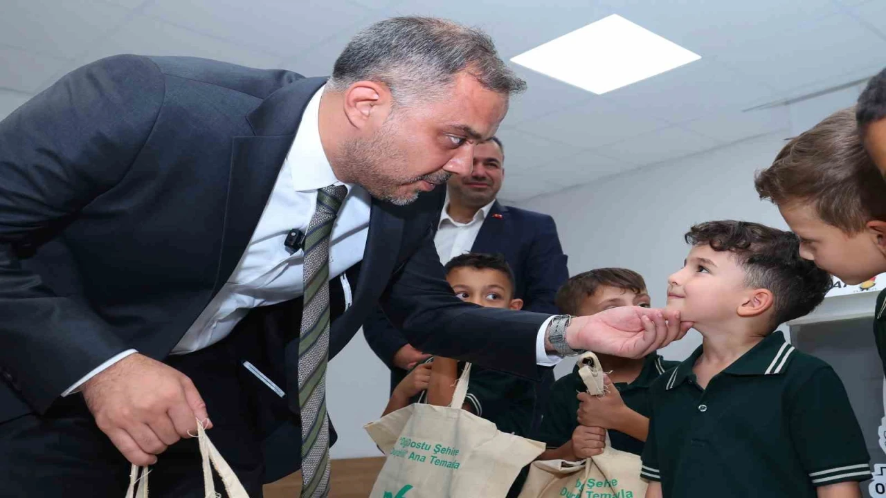 Onikişubatta 7 bin öğrenciye kırtasiye seti desteği