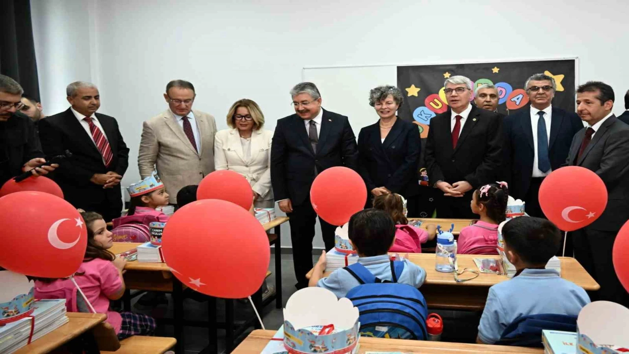 Osmaniyede 2025-2026 eğitim öğretim yılı ders zili çaldı