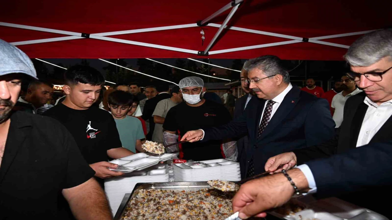 Osmaniyede Ahilik ruhu konteyner çarşıda canlandı