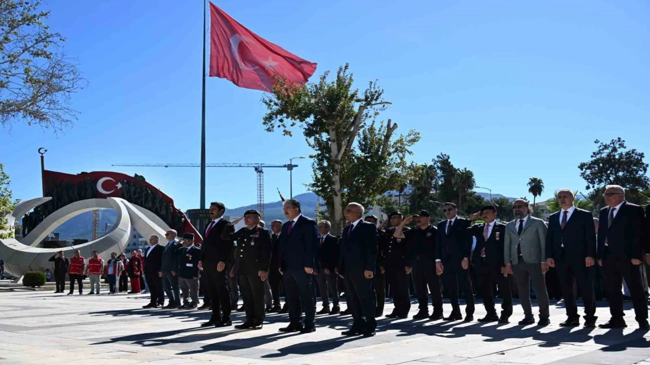 Osmaniyede Gaziler Gününde mehteran eşliğinde yürüyüş düzenlendi