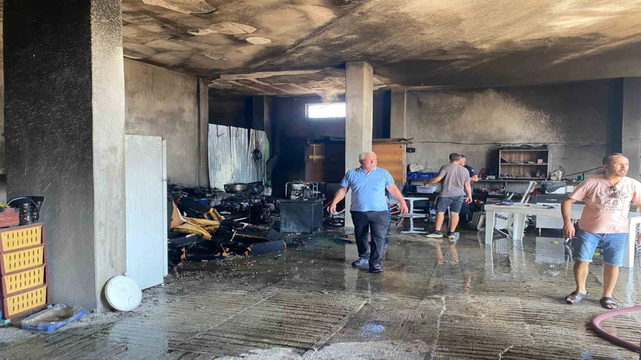 Serikte evin deposunda çıkan yangın söndürüldü