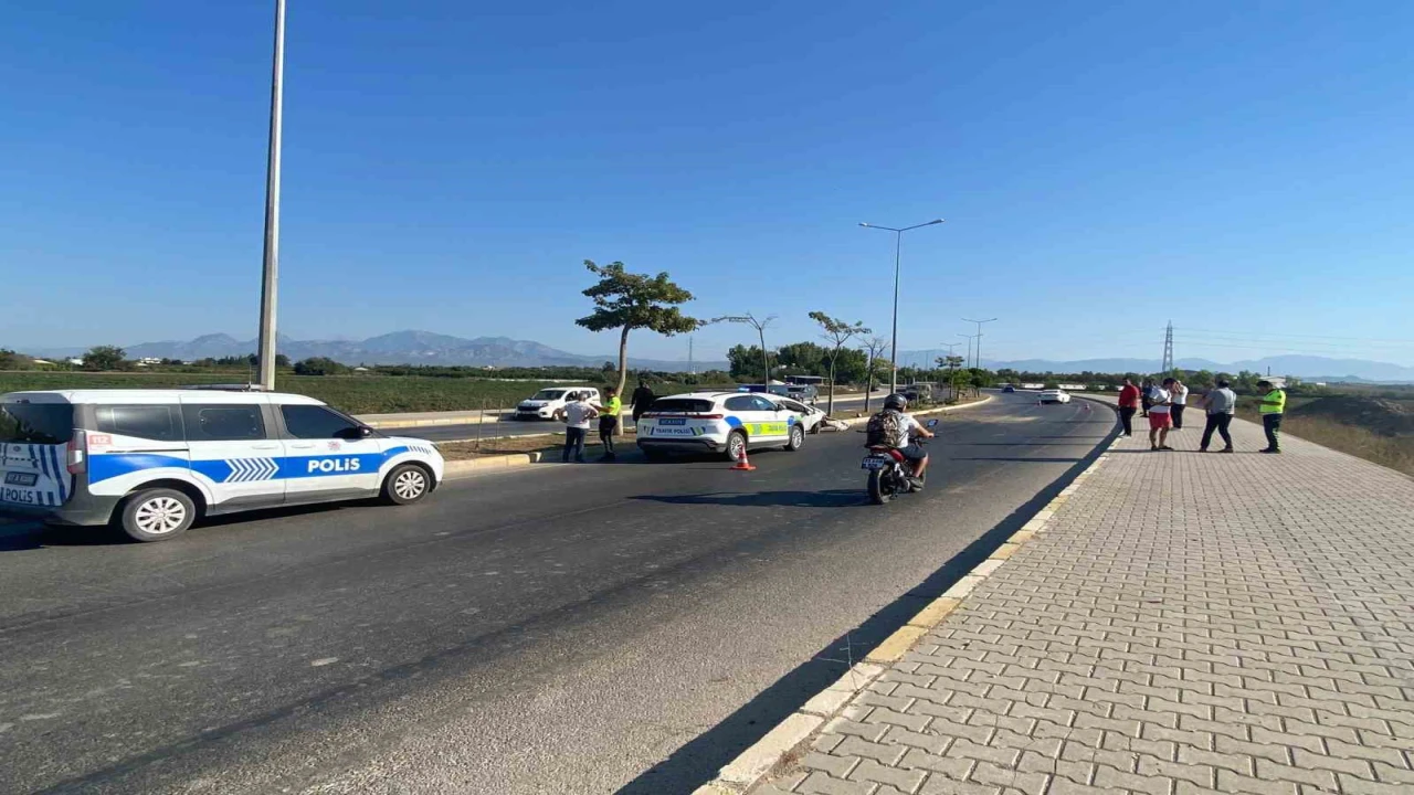 Serikte iki otomobil çarpıştı: 1 yaralı