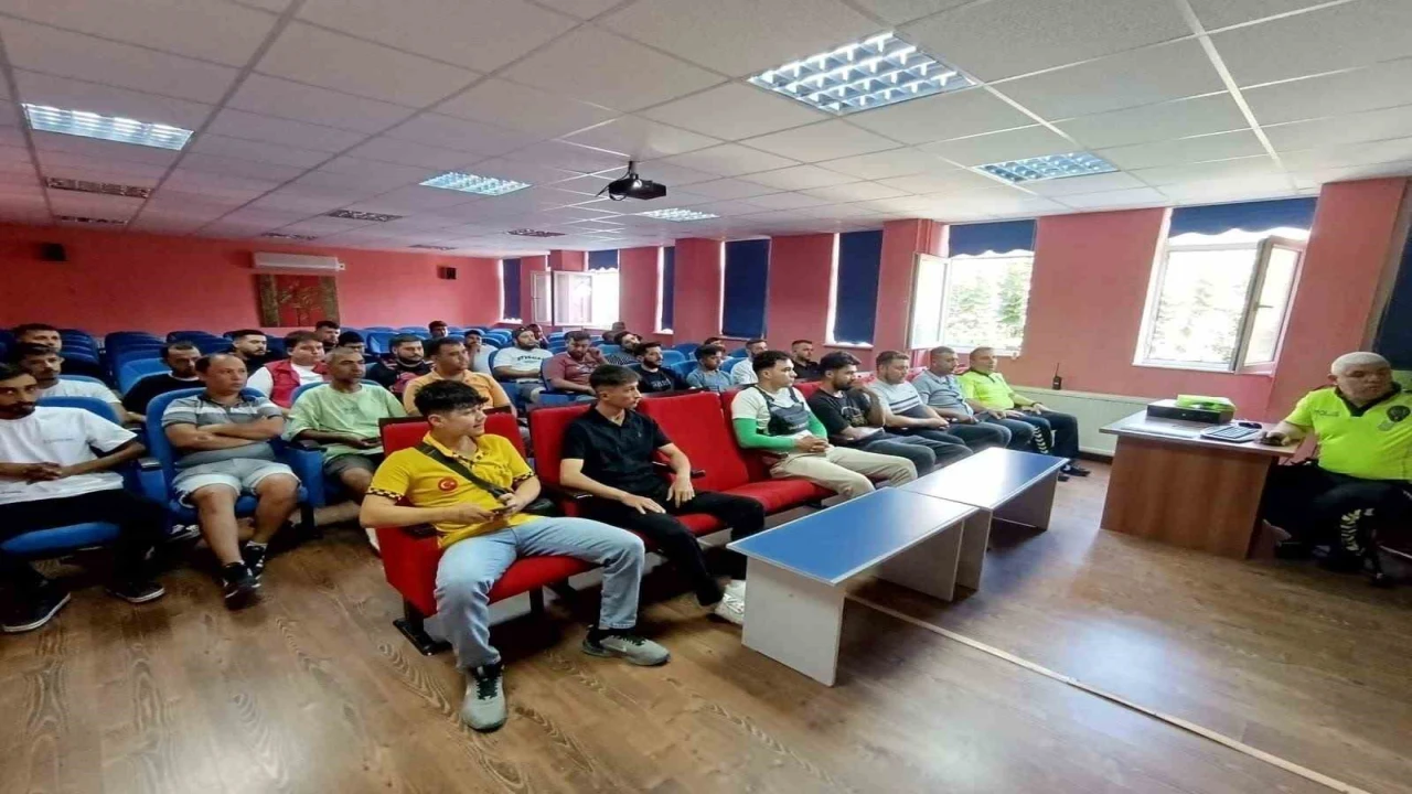 Silifkede motokuryelere trafik eğitimi