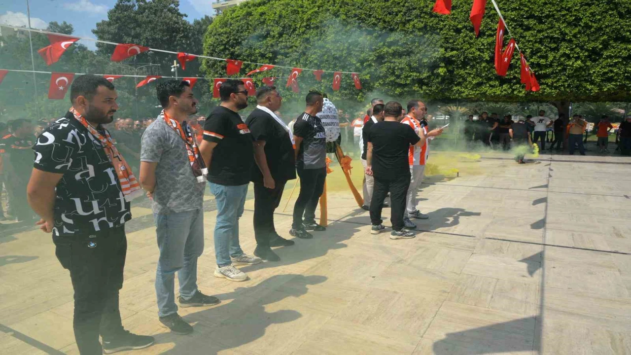 Taraftarlar, Adanaspora talip oldu