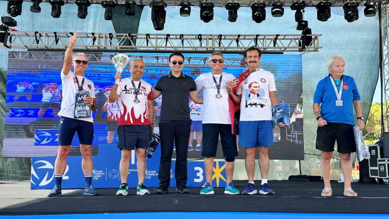 34. Uluslararası Alanya Triatlonunda ‘Demir Adam Ali Bıdıdan çifte ikincilik