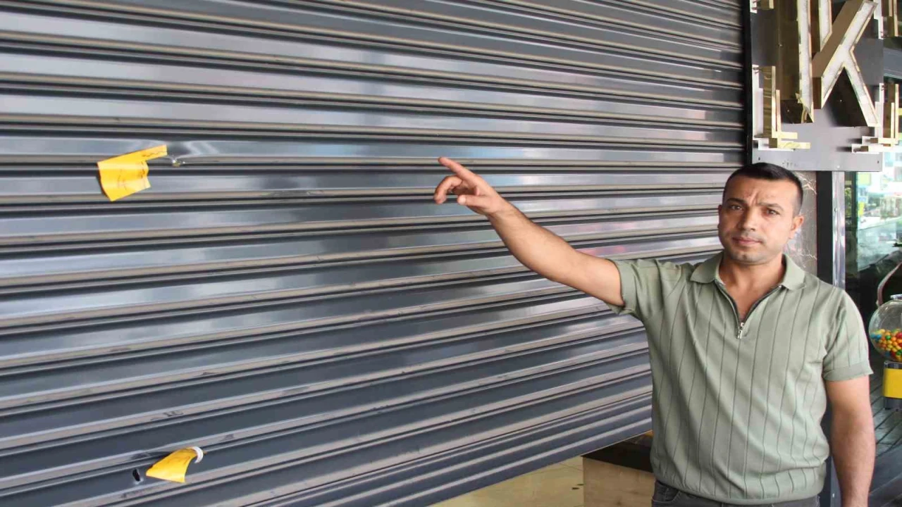 Adanada iş yeri iki defa kurşunlandı: El bombası attıracağım diyerek haraç istemeye başladılar