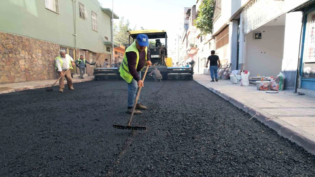Akdenizde sokaklar yenileniyor